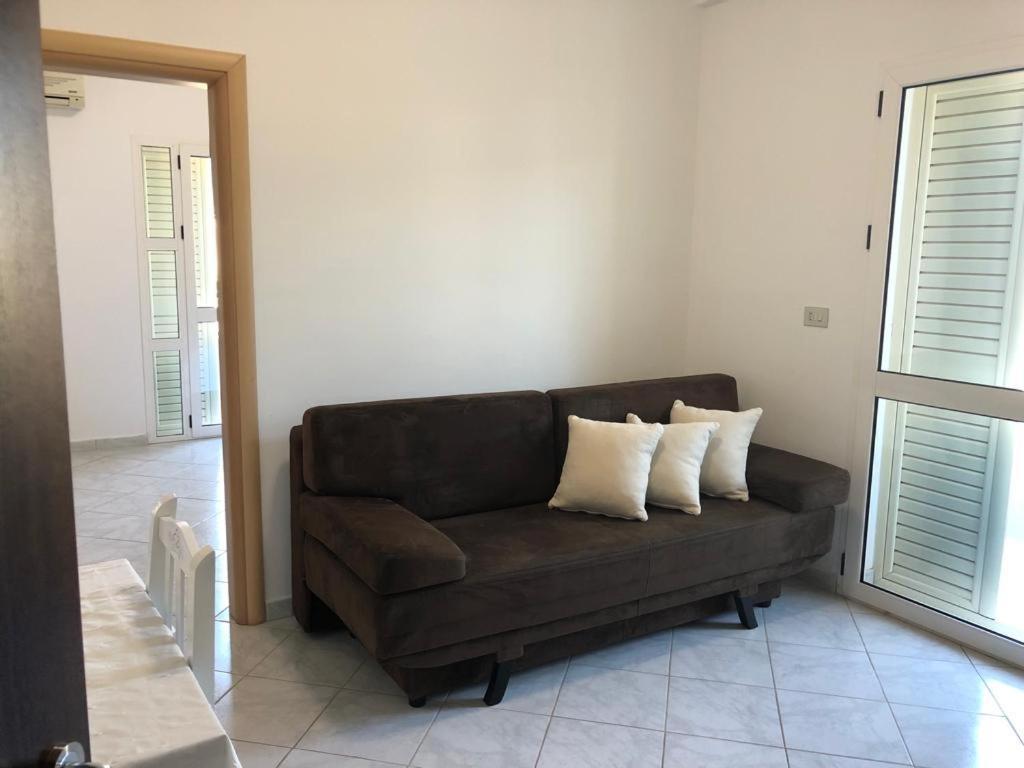 Apartments Rezidenca Sinani Orikum Oda fotoğraf